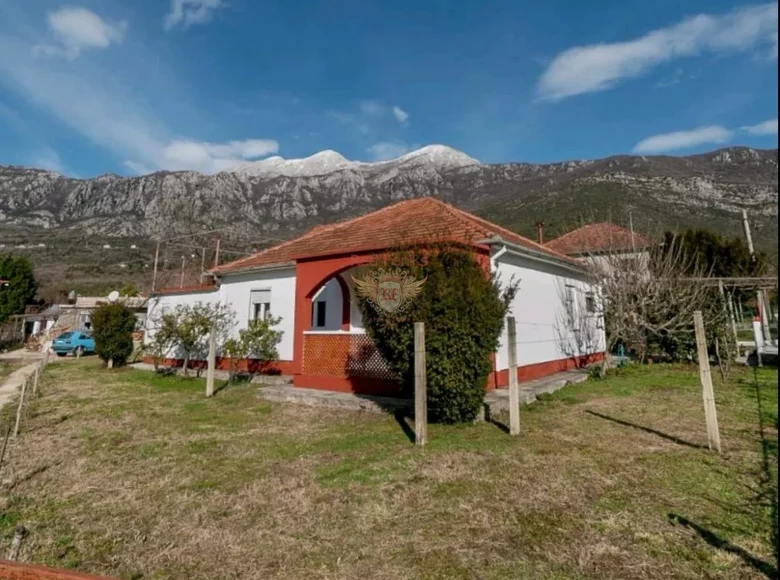 Casa 3 habitaciones 152 m² Zelenika-Kuti, Montenegro