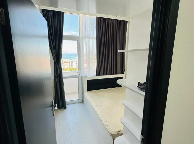 Mieszkanie 3 pokoi 65 m² Batumi, Gruzja