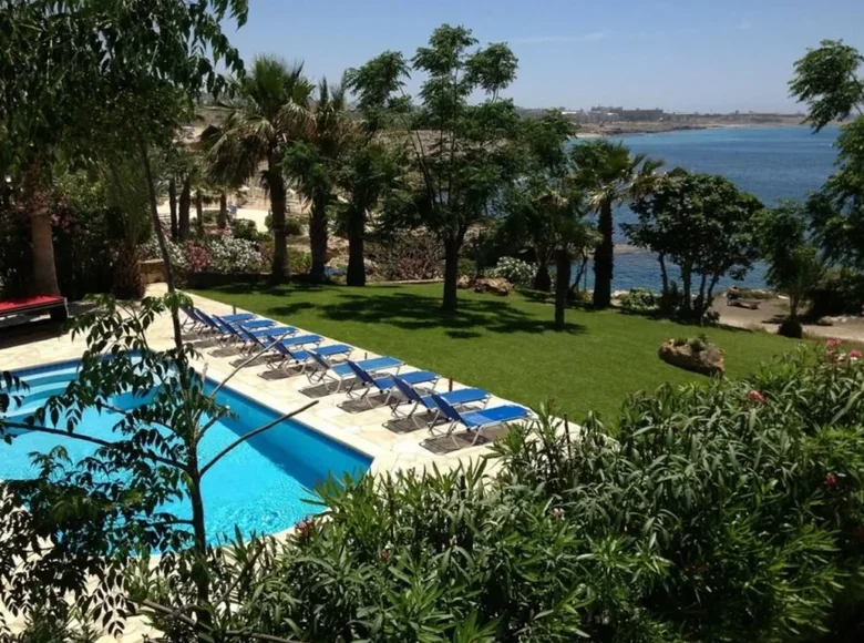 6 bedroom house 224 m² Chloraka, Cyprus