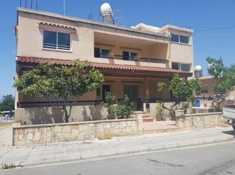 3 bedroom apartment 220 m² Empa, Cyprus