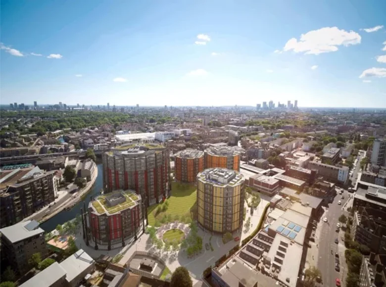 2 bedroom apartment 84 m² London, United Kingdom
