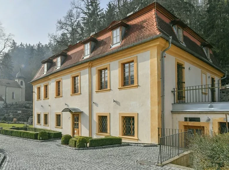 Wohnung 606 m² Hradischko, Tschechien