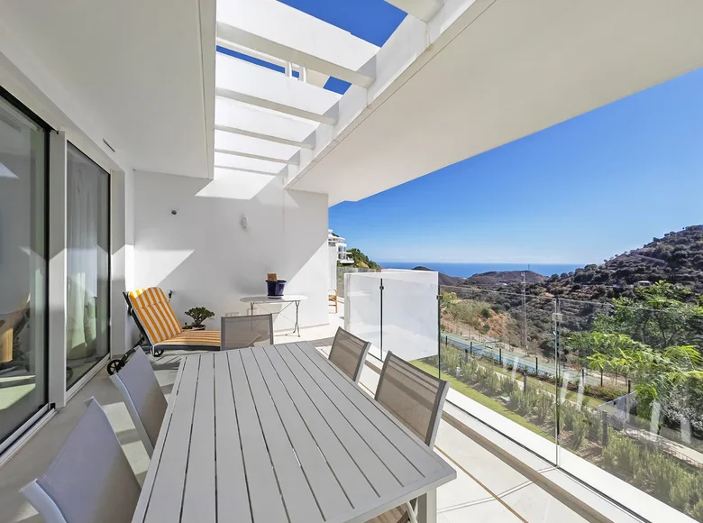 2 bedroom apartment 127 m² Ojen, Spain