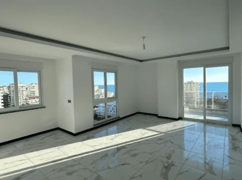2 bedroom apartment 90 m² Mahmutlar, Turkey