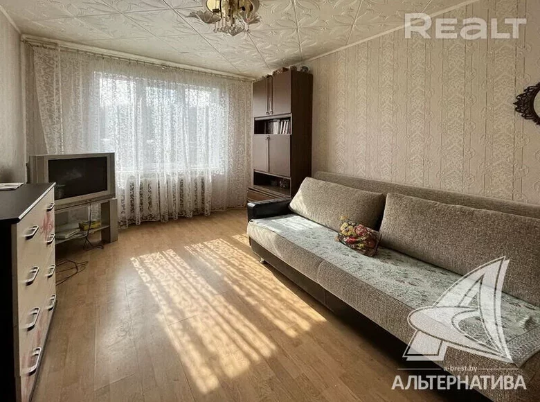 1 room apartment 30 m² Kamieniuki, Belarus
