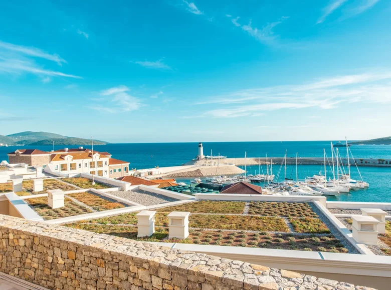 2 bedroom apartment 181 m² Radovici, Montenegro