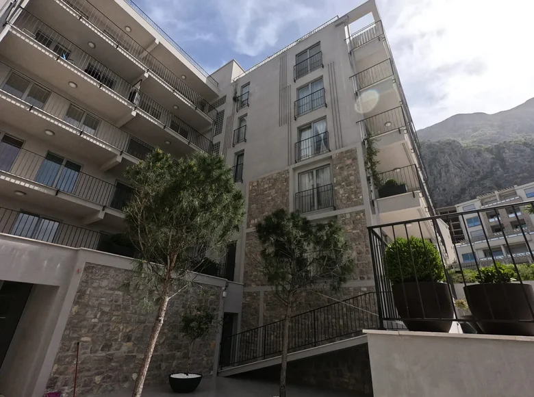 Mieszkanie 2 pokoi 78 m² Dobrota, Czarnogóra
