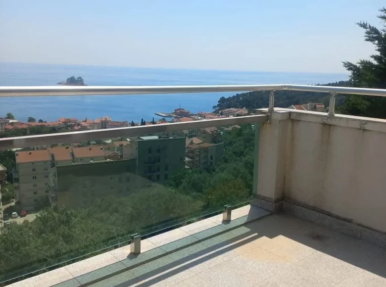 Mieszkanie 4 pokoi 142 m² Petrovac, Czarnogóra
