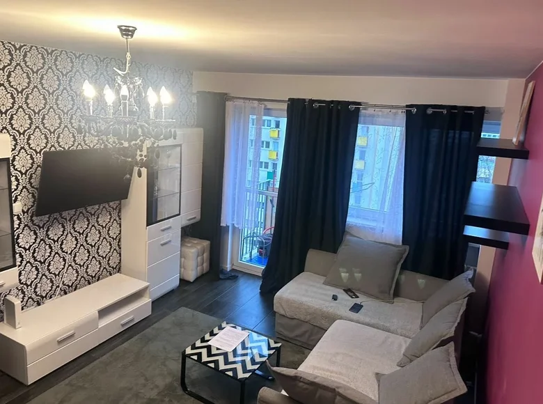 2 room apartment 42 m² in Warsaw, Poland