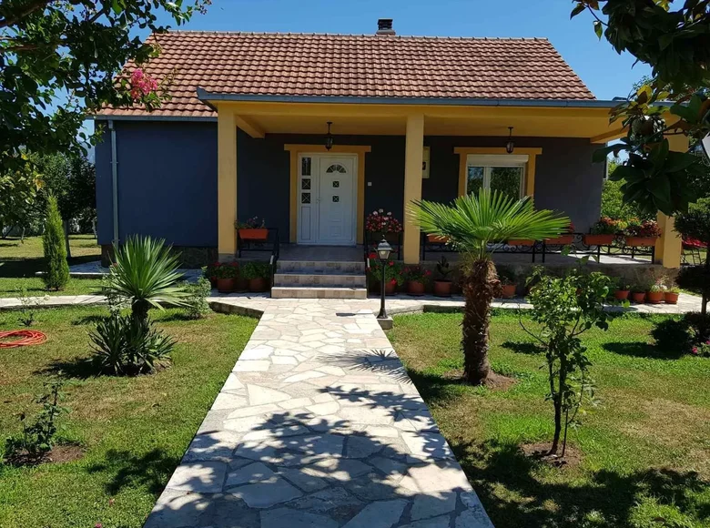 Wohnung 3 Schlafzimmer  Podgorica, Montenegro