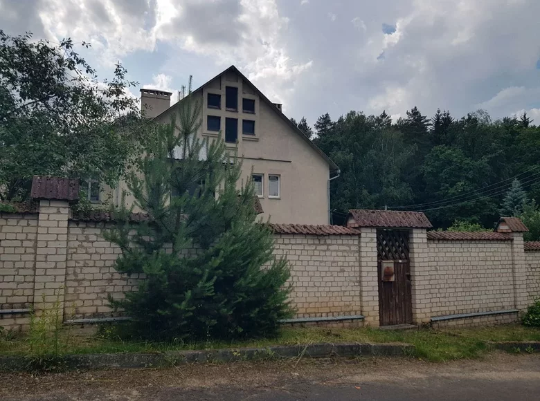 Casa 6 habitaciones 473 m² Ratomka, Bielorrusia