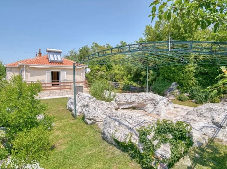 Casa 3 habitaciones 77 m² Pobrde, Montenegro
