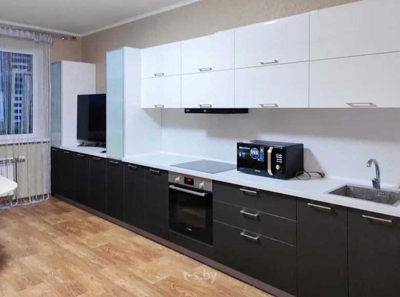 Mieszkanie 2 pokoi 74 m² Kalodziscanski sielski Saviet, Białoruś