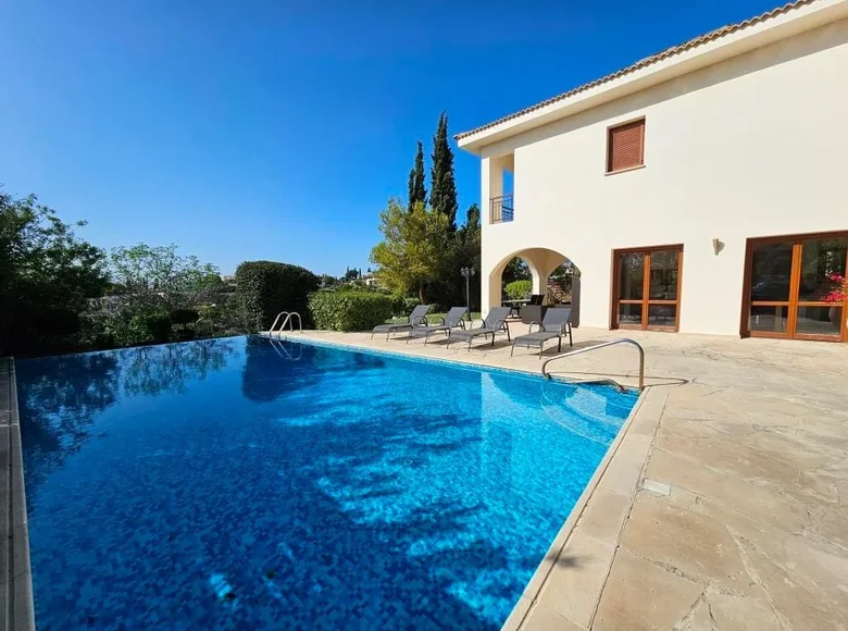 Villa 4 chambres 234 m² Paphos, Chypre