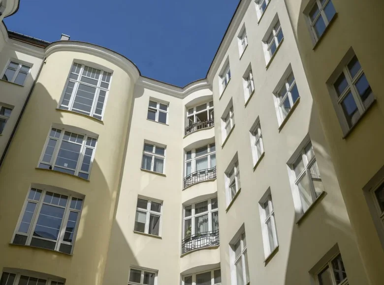 Коммерческое помещение 112 м² Варшава, Польша