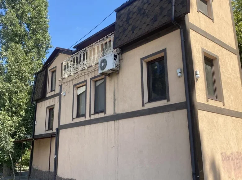 Commercial property 195 m² in Odesa, Ukraine