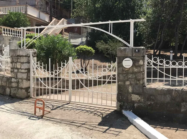 Дом 5 спален  Сутоморе, Черногория