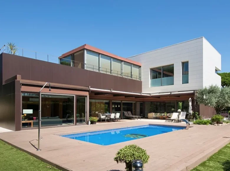 Casa 5 habitaciones 570 m² Costa del Garraf, España