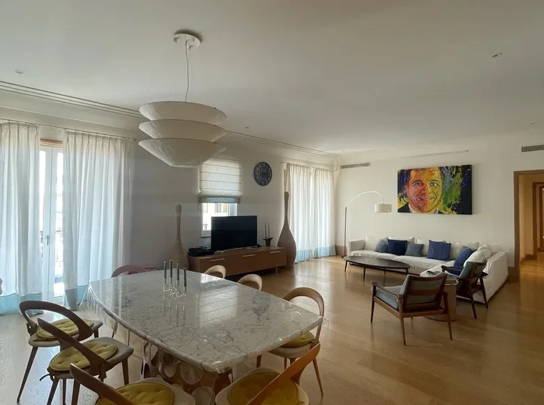 Appartement 4 chambres 239 m² Tivat, Monténégro