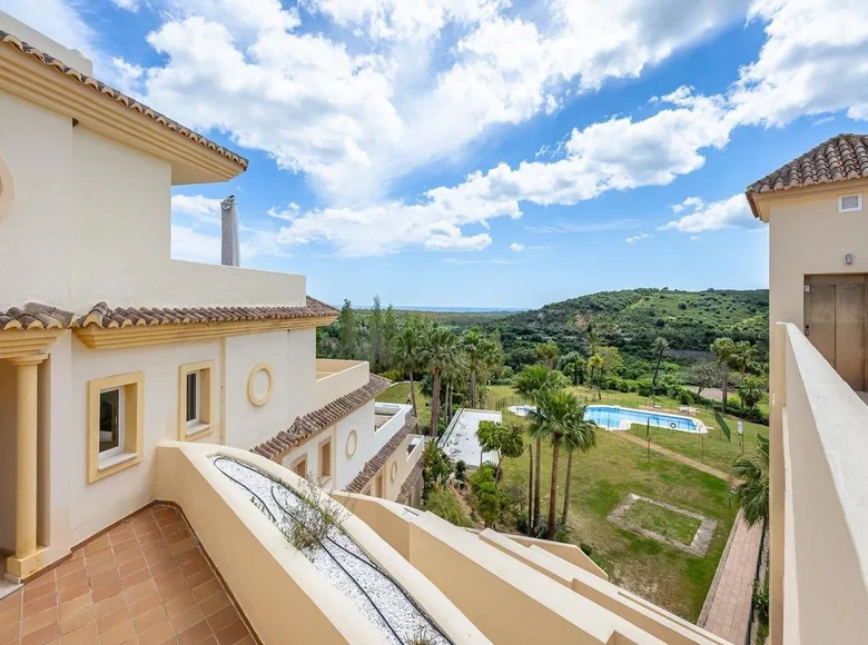 Mieszkanie 3 pokoi 175 m² San Roque, Hiszpania