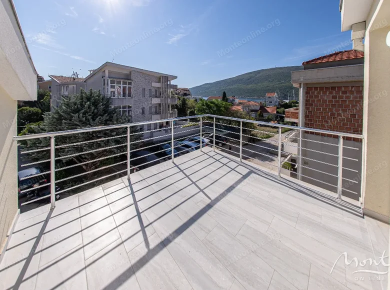 Apartamento 2 habitaciones 74 m² Herceg Novi, Montenegro
