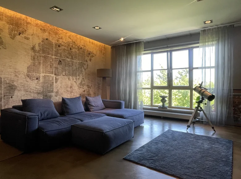 Mieszkanie 2 pokoi 85 m² Ryga, Łotwa