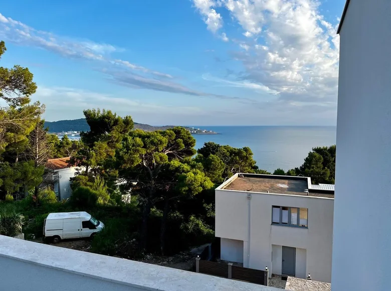 4 bedroom Villa 292 m² Bar, Montenegro