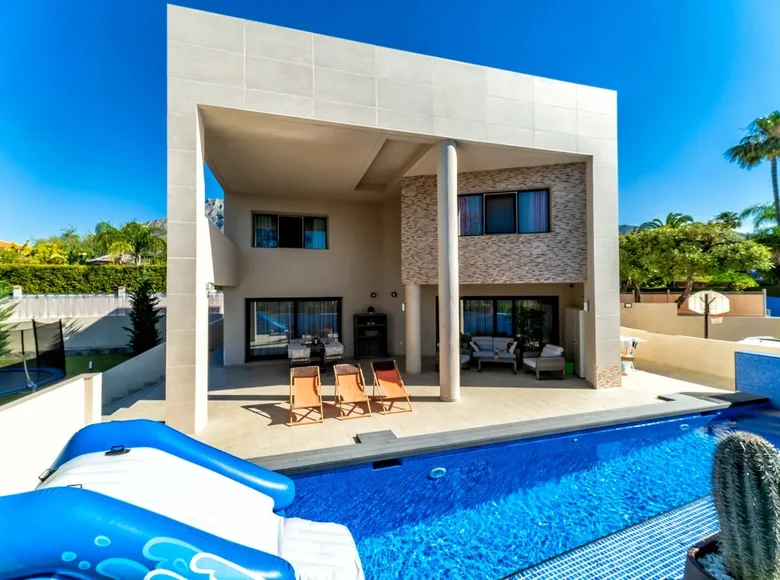 4 bedroom Villa  Malaga, Spain