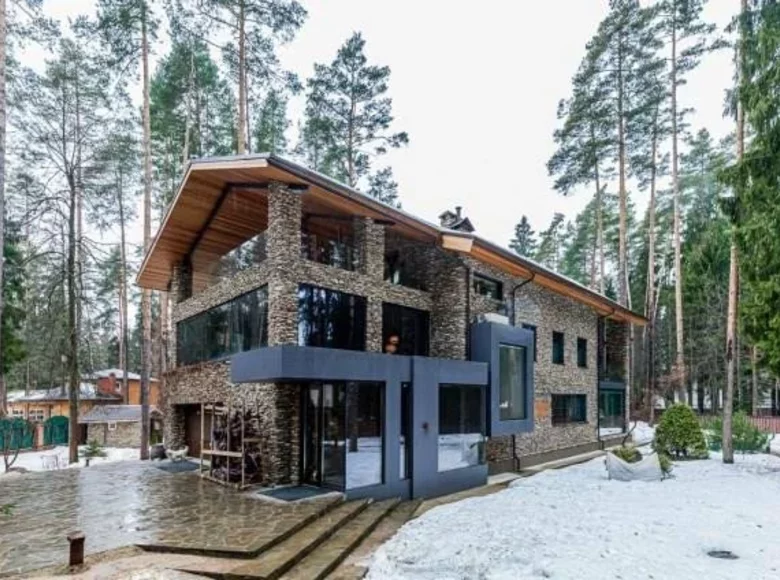 Casa 4 habitaciones 1 500 m² Resort Town of Sochi municipal formation, Rusia