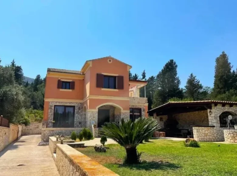 5 bedroom villa 350 m² Ermones, Greece