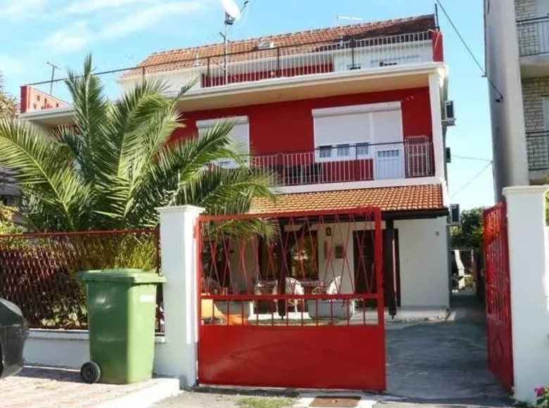 Willa 8 pokojów 260 m² Bashkia Durres, Albania
