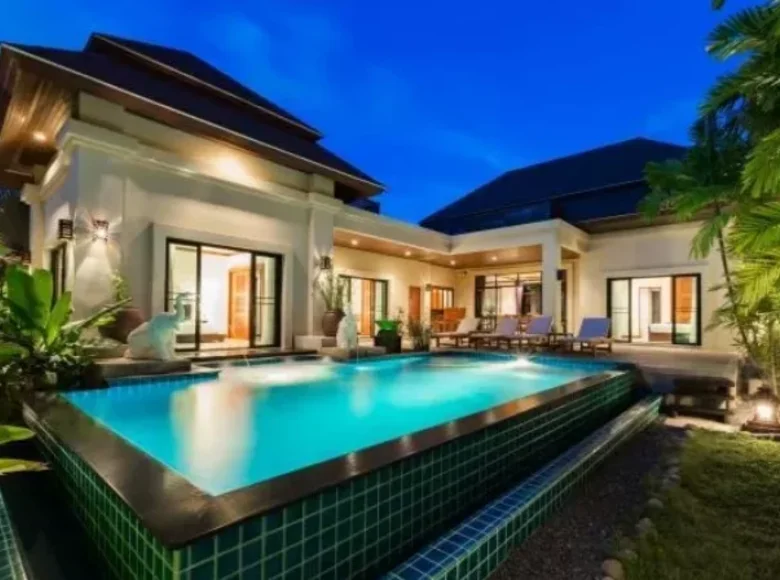 Villa de 2 habitaciones 128 m² Thalang, Tailandia