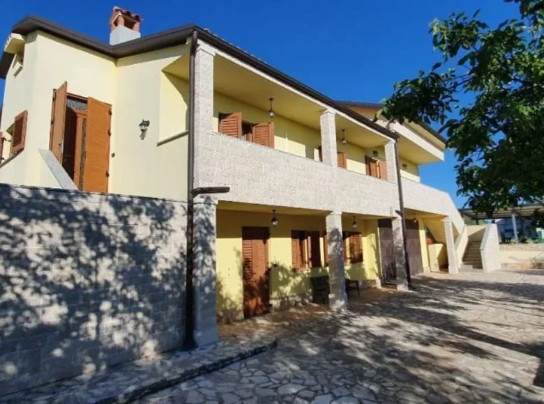 Hotel 357 m² en Porec, Croacia