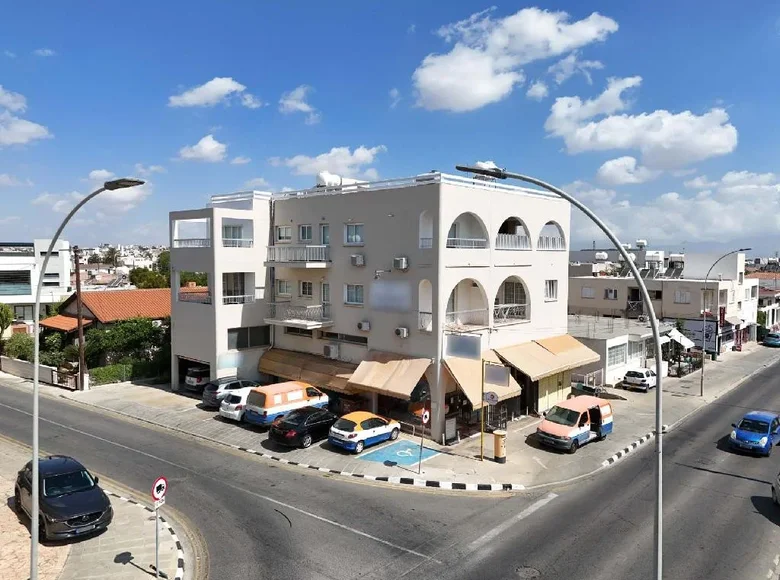 Shop 207 m² in Lakatameia, Cyprus