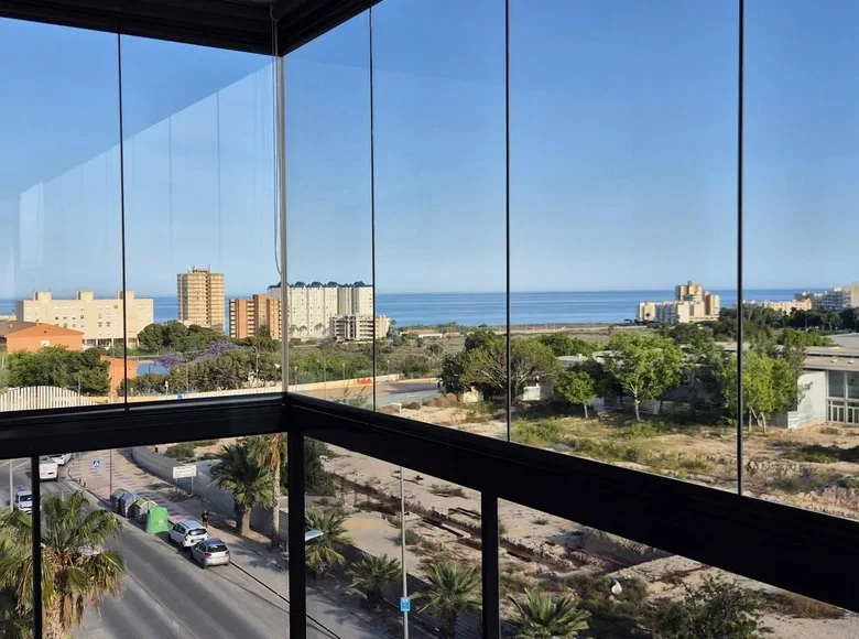 Apartamento 3 habitaciones  El Campello, Španjolska
