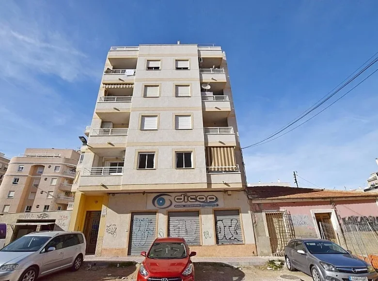 Commercial property 110 m² in Torrevieja, Spain