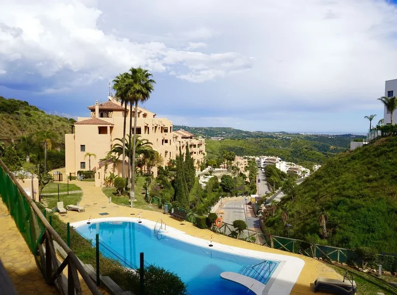 Mieszkanie 2 pokoi 90 m² Mijas, Hiszpania