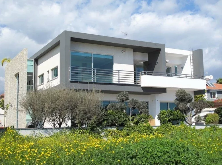 7 bedroom house 210 m² Germasogeia, Cyprus