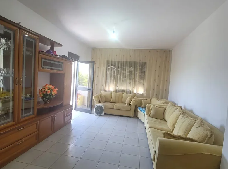 Mieszkanie 2 pokoi 74 m² Durres, Albania