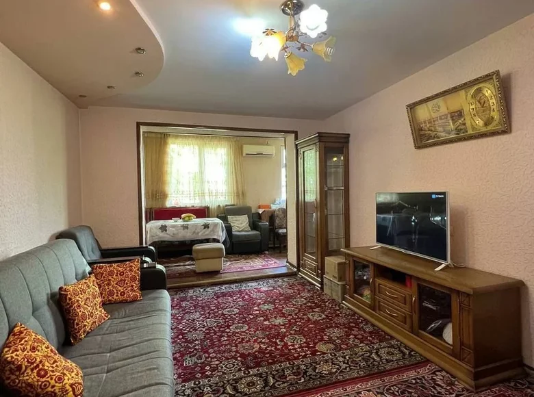 Kvartira 3 xonalar 70 m² Toshkentda