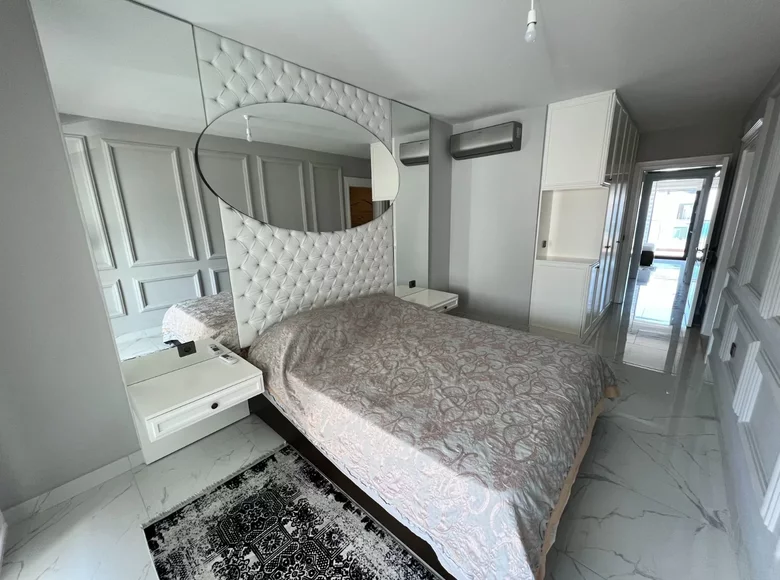 Квартира 4 комнаты 160 м² Махмутлар центр, Турция