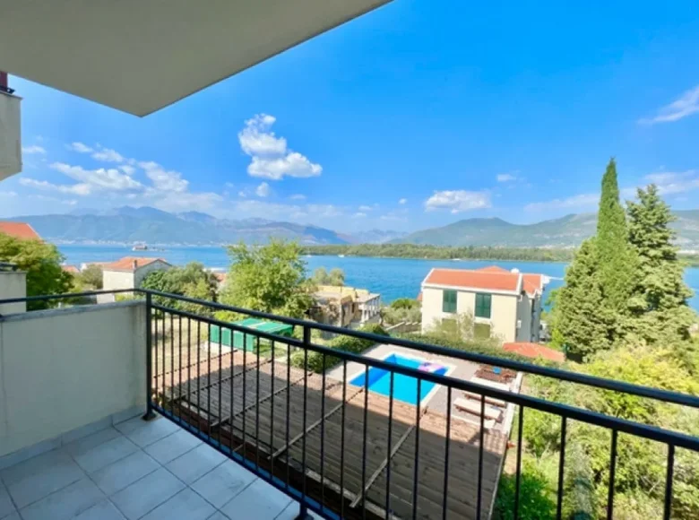 Wohnung 2 Schlafzimmer 74 m² Krasici, Montenegro