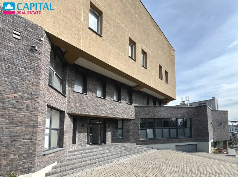 Propriété commerciale 2 563 m² à Vilnius, Lituanie