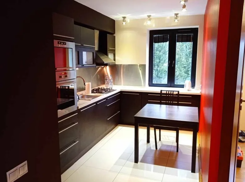 Mieszkanie 3 pokoi 67 m² w Kraków, Polska