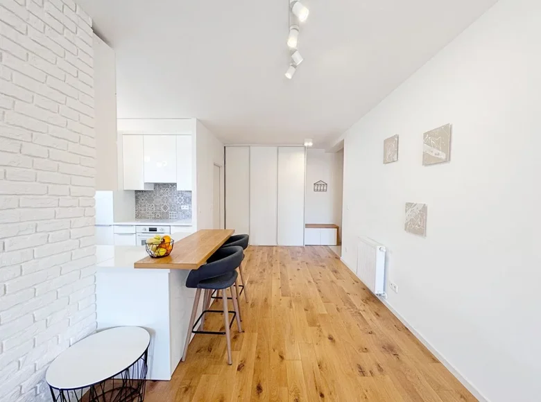 Mieszkanie 2 pokoi 52 m² Poznań, Polska