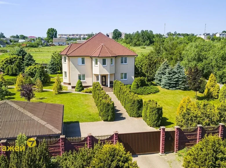 House 255 m² Zamastocca, Belarus