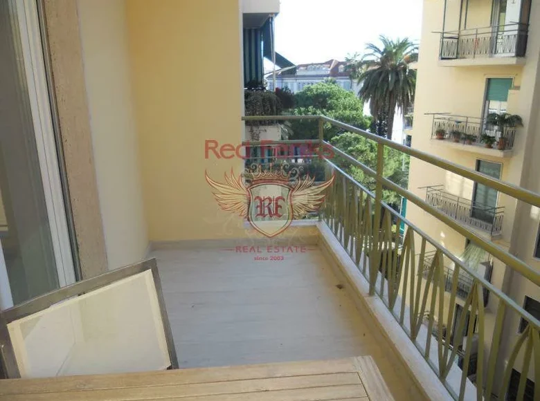 4 bedroom apartment 57 m² Sanremo, Italy