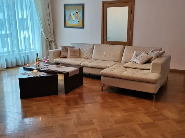 Mieszkanie 4 pokoi 125 m² Ryga, Łotwa