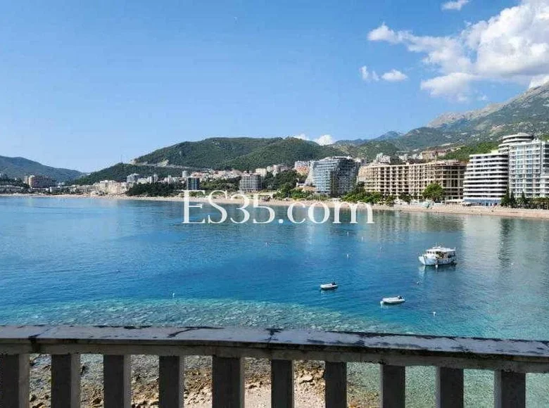 Apartamento 3 habitaciones 138 m² Rafailovici, Montenegro