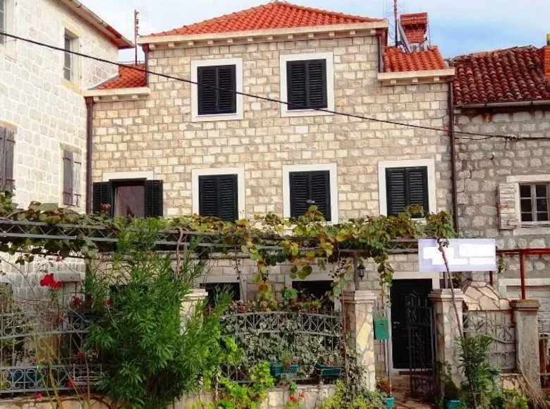 House 250 m² Bijela, Montenegro